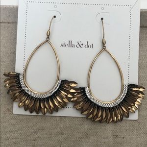 Stella & Dot earrings